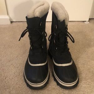 Sorel snow boots- only worn once!